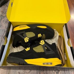 Jordan Air 4 Retro Black and Tour Yellow men’s size 6